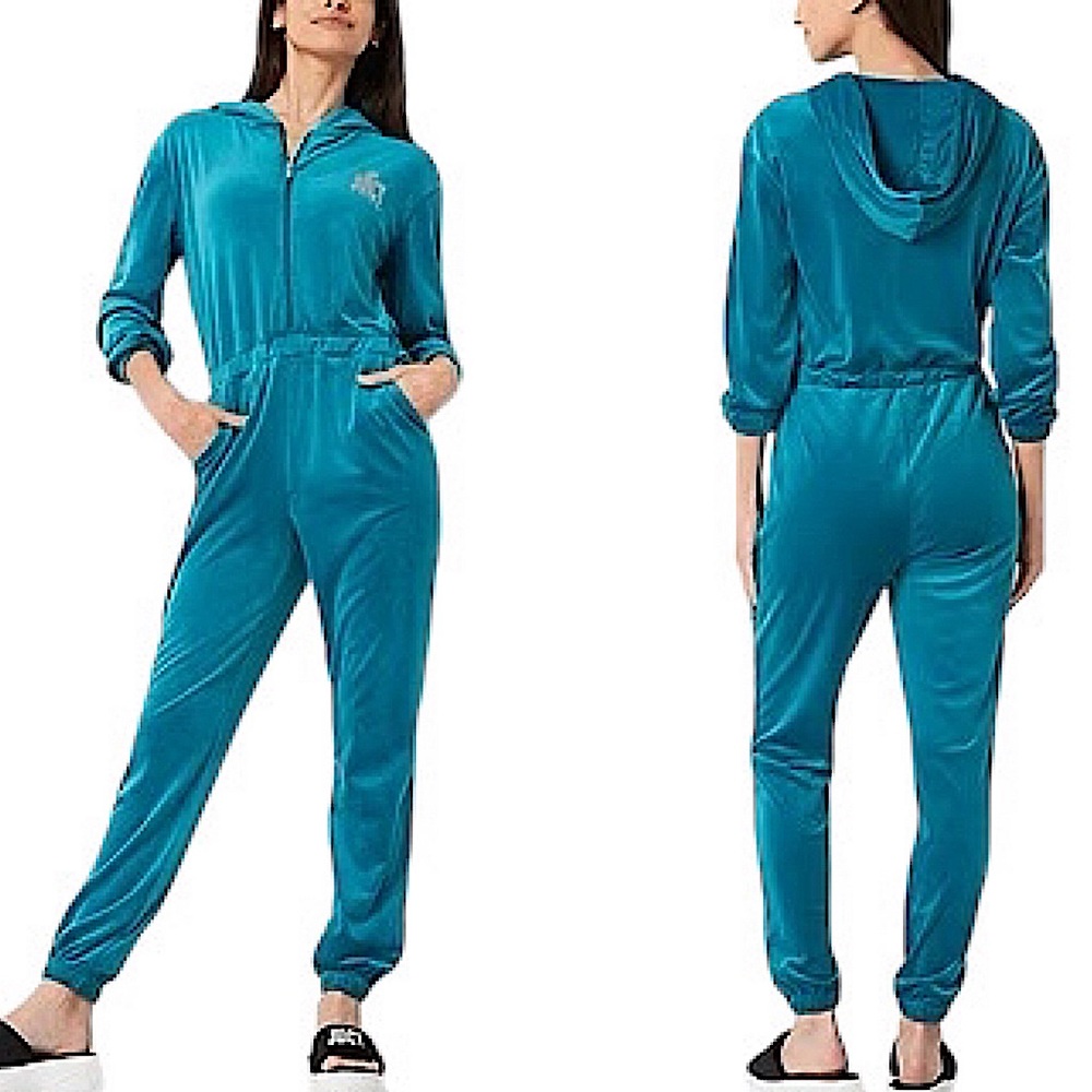 JUICY by JUICY COUTURE: NWT Peacock Color  Velour Jumpsuit -Size Medium